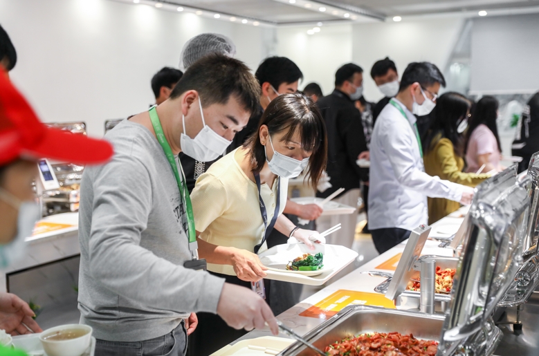 智慧AI餐廳，構建企業用餐解決方案核心服務能力